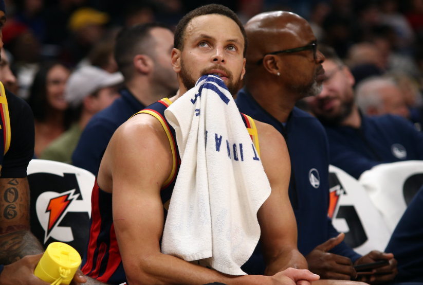 开云在线-险胜引发热议！，库里在德国队比赛中比赛局势复杂再创辉煌时刻(库里41分勇士险胜国王)